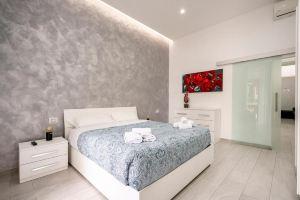 Casa di Carly - large cozy retreat in center, Бари