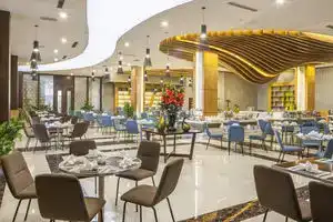 Muong Thanh Luxury Nhat Le Hotel, Донгхой