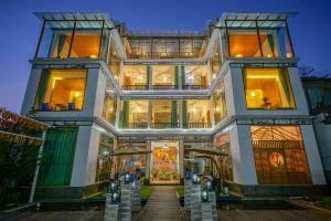 Lijiang Hehe Fuju Boutique Homestay, Лицзян