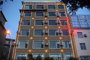 Dali Xinxin Busines Hotel, Дали