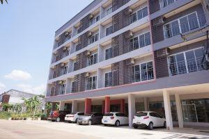 Chompu Nakarin Apartment, Транг