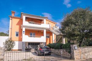 Apartments Jenny, Pinezići