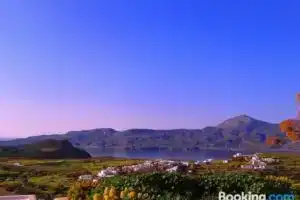 Georgia Rooms Milos, Адамас