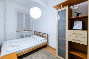 Penguin Rooms 2200, Вроцлав