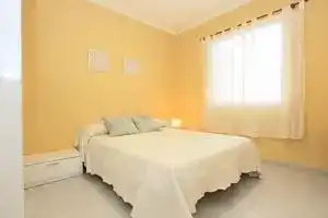 Apartamento Para 6 Personas en La Pineda, Ла-Пинеда