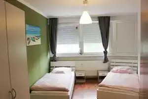 Little Manhatten Apartments II, Бергиш-Гладбах