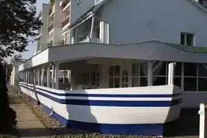 Admirális Panzió és Étterem, Хайдусобосло