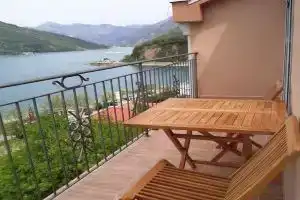 Apartments Ekatarina, Лепетане