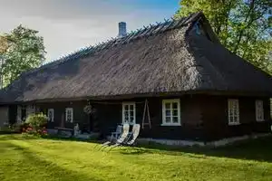 Kuusetuka Tourism Farm, Курессааре