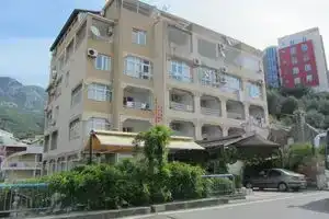 Rafailovicimore Apartments, Бечичи