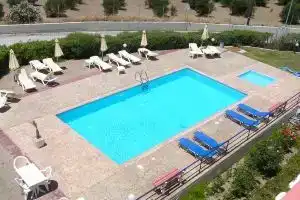 Holidays Apartments, Лалисос