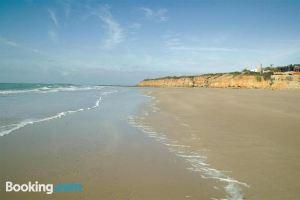 Parisito Beach, Санкти-Петри