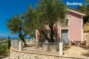 Villa Oliva, in a Serene Location & Private Pool, by ZanteWize, Закинф