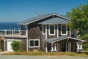 The Lighthouse 3 Br Home by RedAwning, Рокуэй-Бич