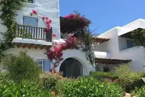 Ornos Suites, Орнос