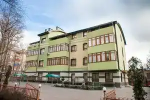 Dominik Hotel, Донецк