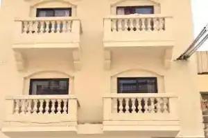 Sands Apartments, Сент-Полс-Бэй
