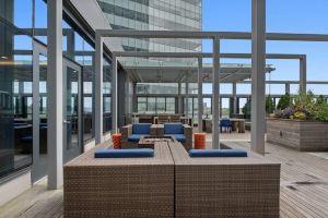 Spacious Loft + Pool + Gym, Филадельфия
