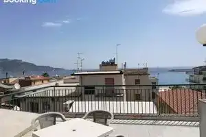 Nino's Apartments, Джиардини-Наксос