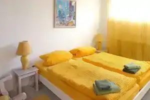 Vacation Apartment in Friedrichshafen 9532 1 Br Apts by RedAwning, Фридрихсхафен