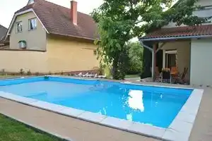 Anett Apartman, Шиофок