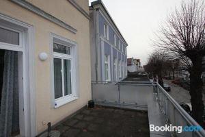 Ferienwohnung in Warnemünde, Friedrich-Franz-Straße 11, Варнемюнде