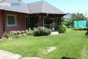 Németh Apartmanház, Балатондьёрёк