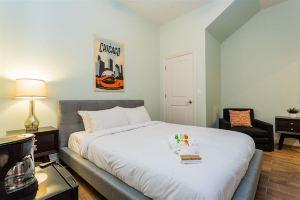 Smart Studio in Lincoln Park by Sonder, Чикаго
