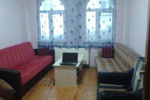 Nezi̇h Apart, Трабзон
