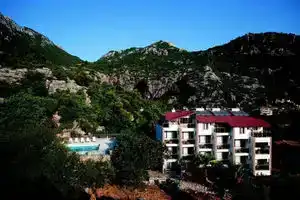 Zeus Hotel, Турунч