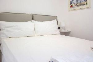 Apartment Priorato - BH 14, Неаполь