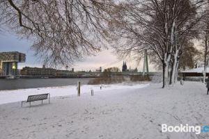 Ferienwohnung Köln-Poll, Кёльн