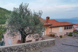 Awesome Apartment in Moscenicka Draga with Wifi, Мошеничка Драга