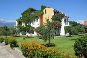 Holiday Club Naxos, Джиардини-Наксос