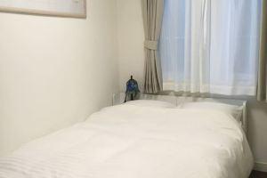Hardcover high-quality room / free parking / free WIFI / up to 2 people, Кавасаки