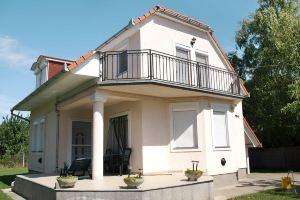Three-Bedroom Holiday Home Balatonmariafurdo Near Lake 6, Балатонмарияфюрдо