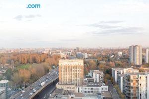 Kew Eye Apartments Brentford London, Лондон