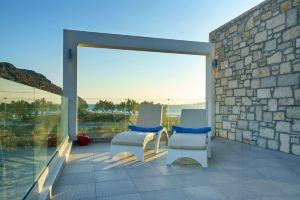 Relaxing in Front of The Sea, Villa Irida, Плакиас