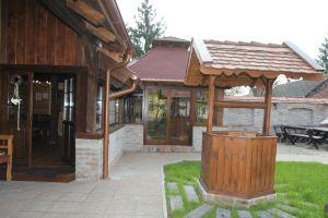 Gelleny Szallo Apartman, Дьюла
