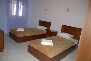 Billy's Village Apartments, Анаксос