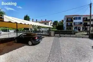 Sara Apartments Malinska, Малинска