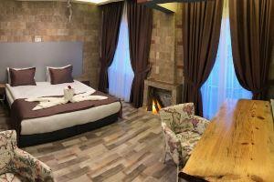 White House Izmir, Измир