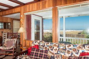 The Hamptons 2 Br Cottage by RedAwning, Рокуэй-Бич