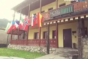 Daeli Hotel, Местиа