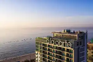 Отель «a La Carte Da Nang Beach», Дананг