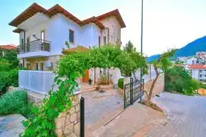 Villa Paradise, Каш