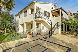 Apartments Crevatin, Ровинь