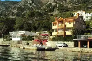 Apartments M&T, Котор