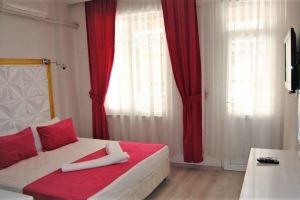 Live Suites, Эсеньюрт