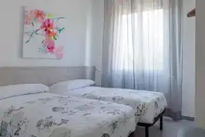 Veraloano Apartments, Лоано